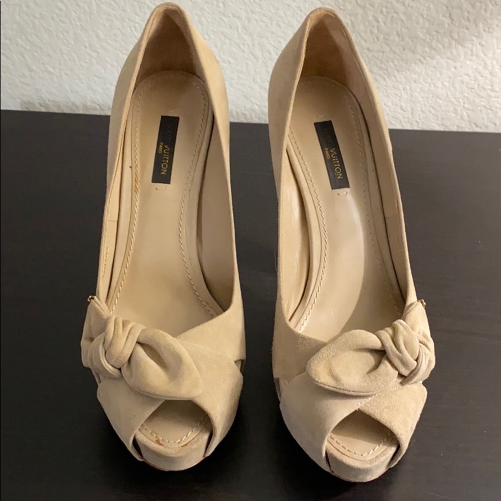 Louis Vuitton Shoes Beige Suede